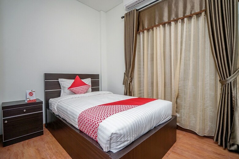 Hostal Oyo 932 Griya Mas Residence Syariah
