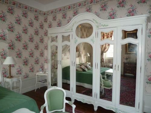 Bed & Breakfast Ch�teau De La Chabroulie
