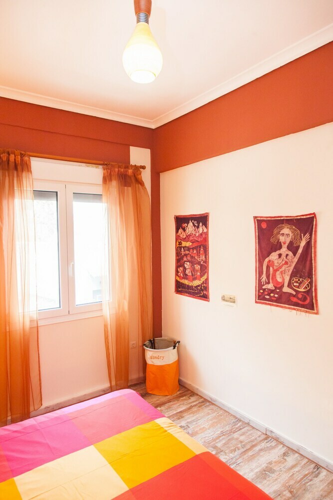 Beautiful Apartment Near Keramikossubway