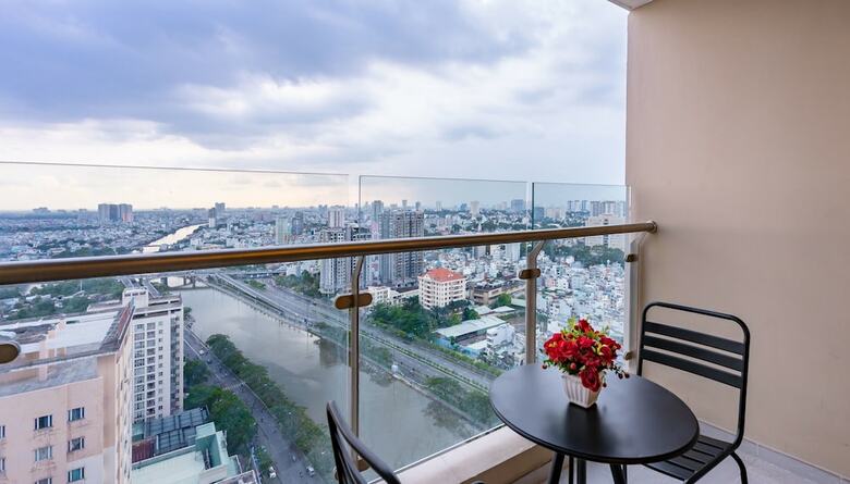 Sens House 2 - The Gold View Apartments