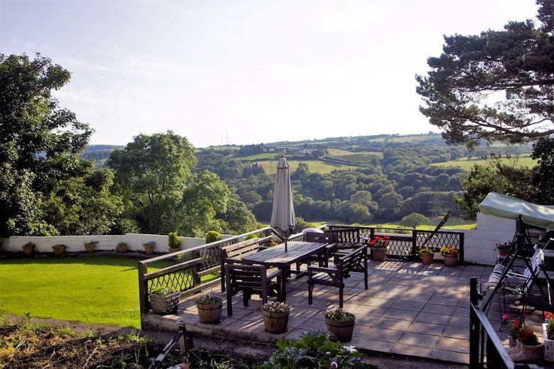 Bed & Breakfast Plas Newydd Farm