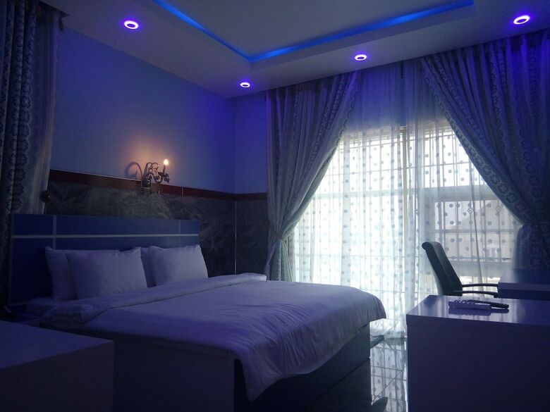 Hotel Heavenly Royal Apartments