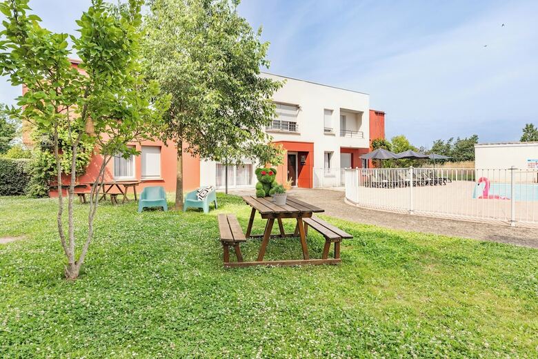 Aparthotel Park & Suites El�gance Cornebarrieu