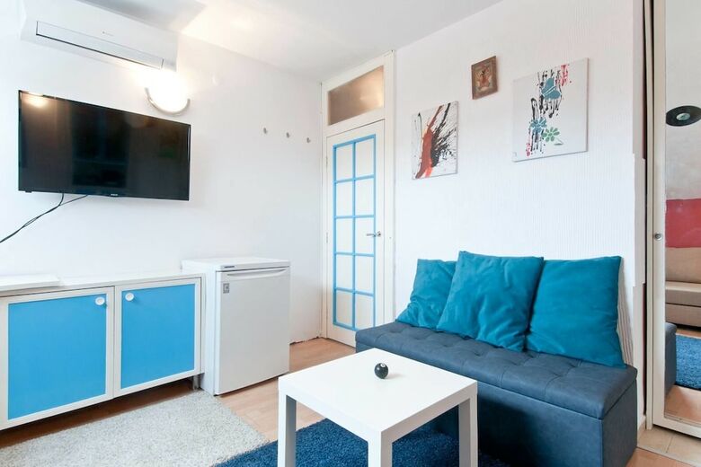 Apartamentos Top Central Hideout Close To Everything AC + Wifi + Tv