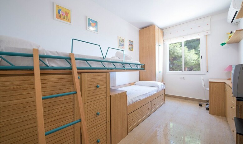 House Oliva 2 Km From The Beach (R76)