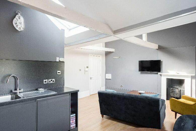 The Riverside Escape - 3bdr In 3 Central Apartments