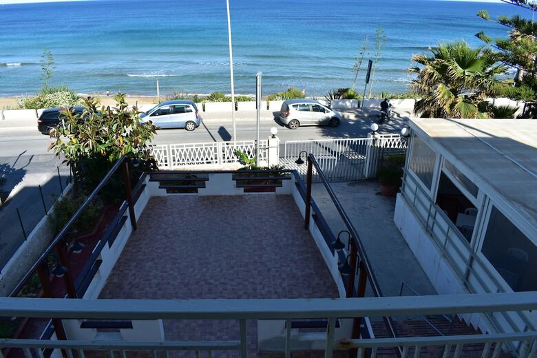 Posada Hotel White Beach Ancora