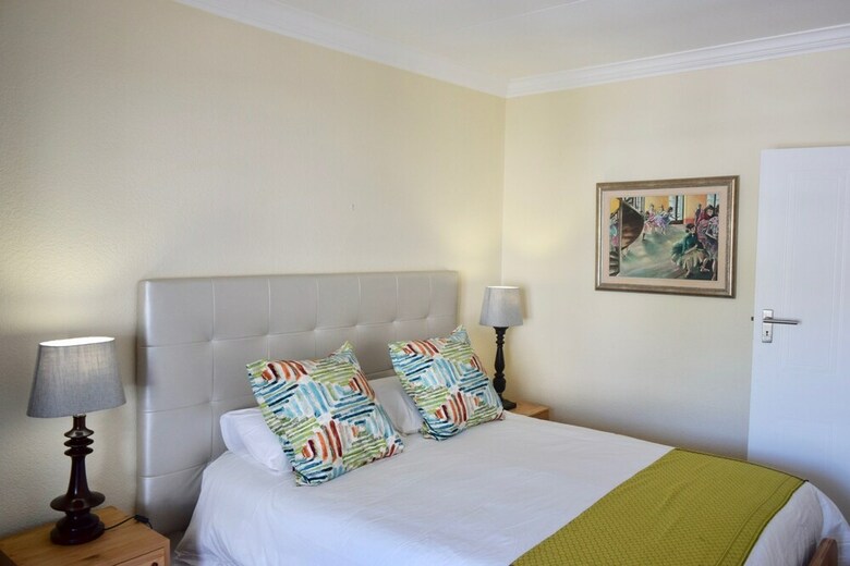Apartamentos Well-located 2 Bedroom Flat In Gardens