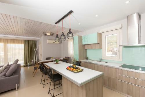 Virginia Luxury Villas