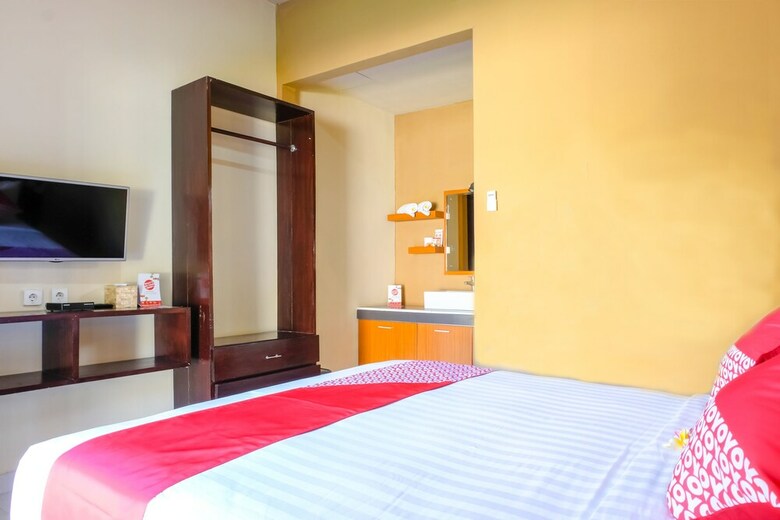 Hotel Oyo 992 Semilir Senggigi Inn
