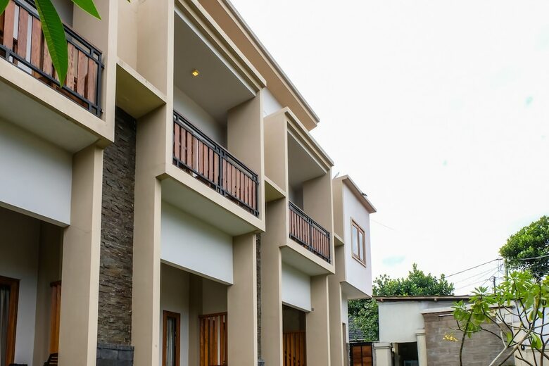 Hotel Oyo 992 Semilir Senggigi Inn
