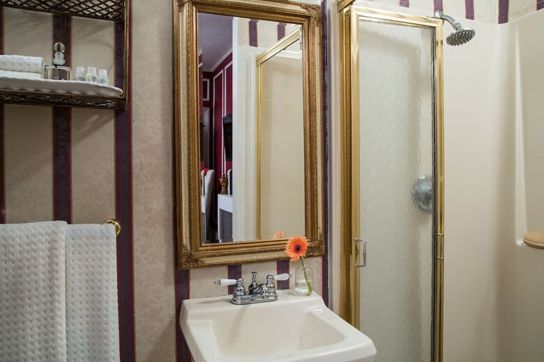 Bed & Breakfast Captain Nickels Inn