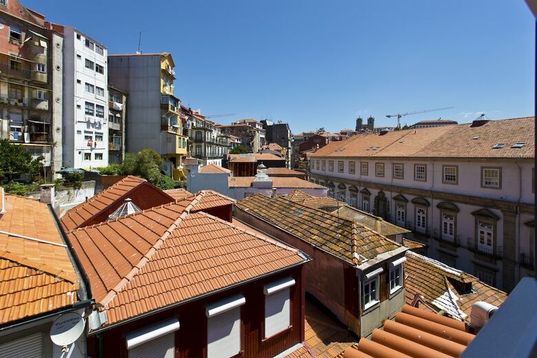 Rva S�o Jo�o Novo Apartments