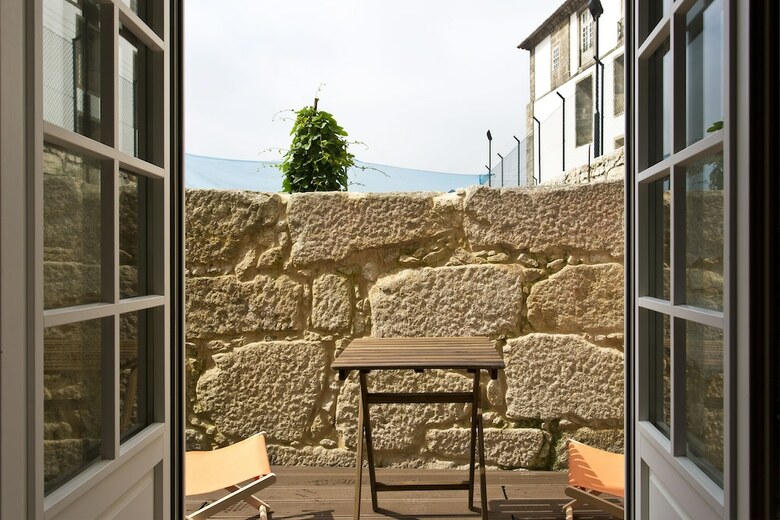 Rva S�o Jo�o Novo Apartments