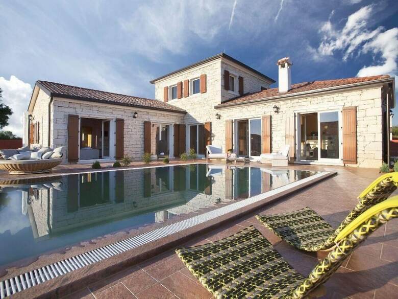 Villas Modena & Luxoria
