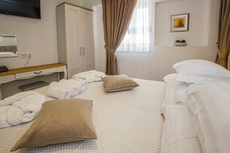 Bed & Breakfast Heritage Hotel Dea Hvar