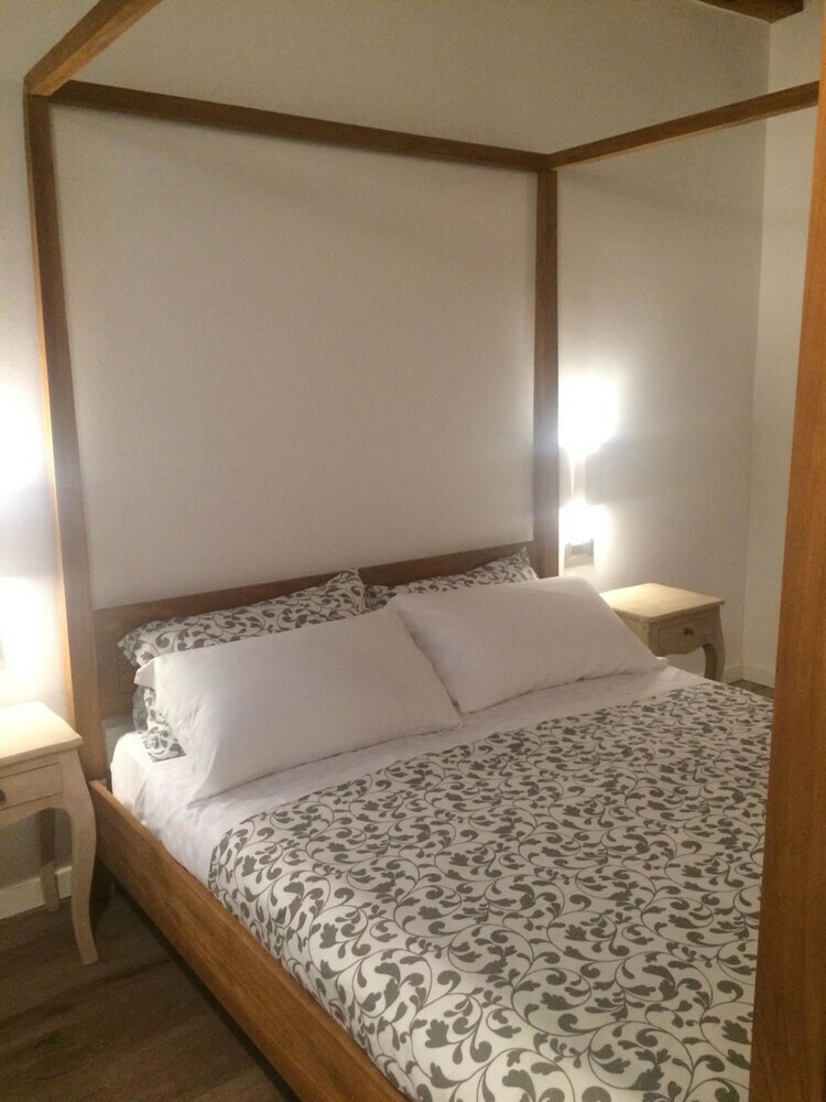 Hotel Moira Rooms