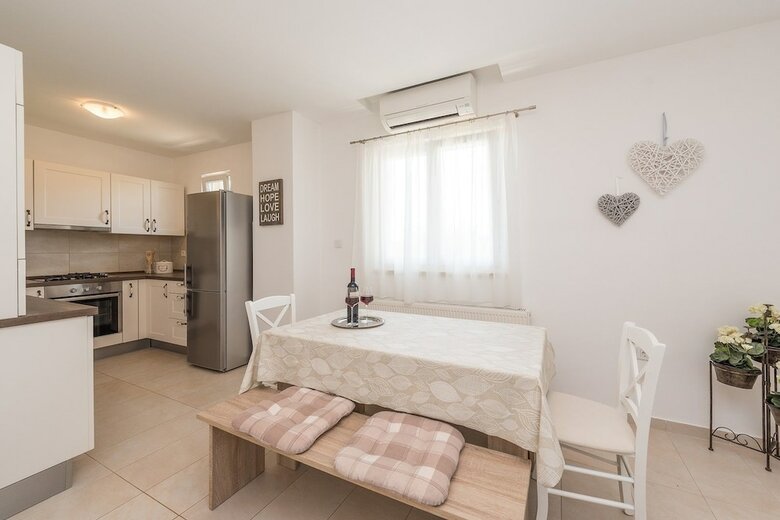 Apartments Mirjana Privlaka / A1 Two Bedrooms