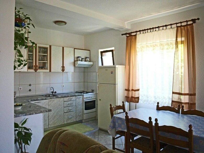 Apartments Janja Postira