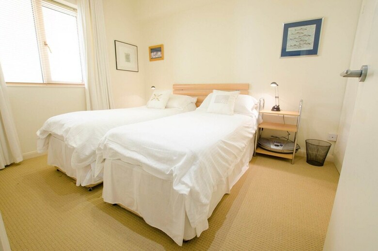 Apartamentos Clifton Court Apt 15 With Heated Pool