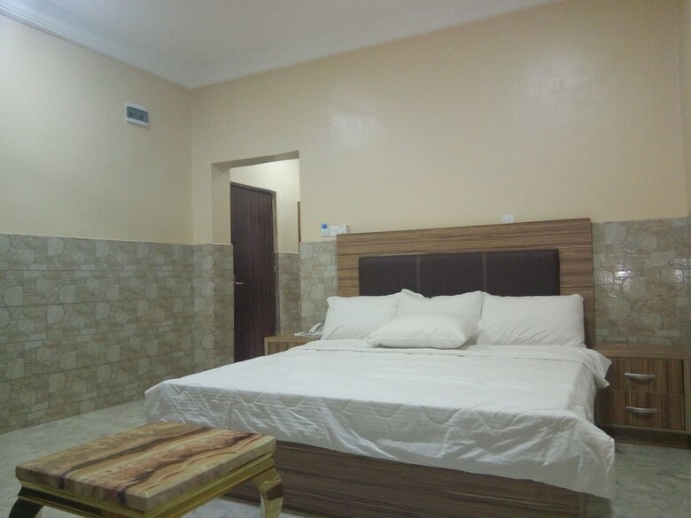 Hotel Suncourt Feel At Home Suites