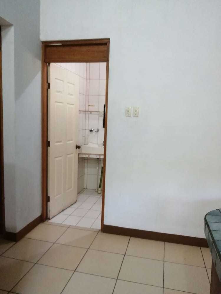 Las Quintas Monkey Lookout & Rural House
