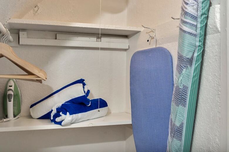 Lovely Apartment 10mins From Beach, 2mins To Mall