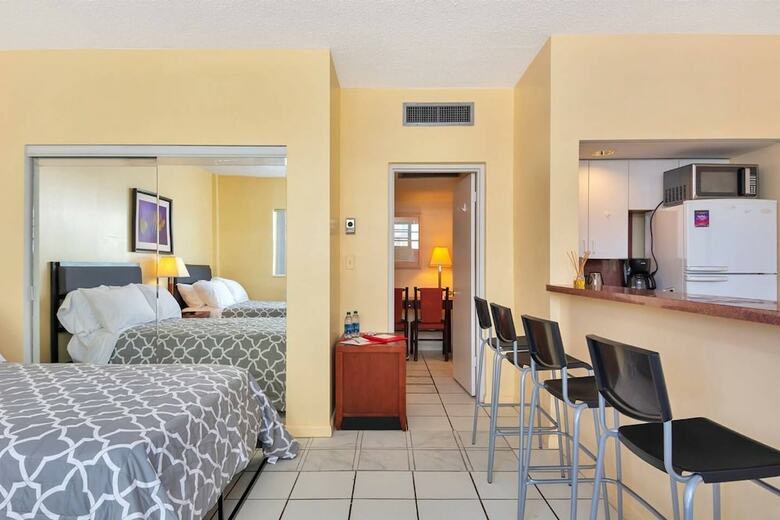 Gorgeous 1br Apartment, A Walk From The Beach