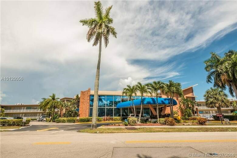 Gorgeous 1br Apartment, A Walk From The Beach
