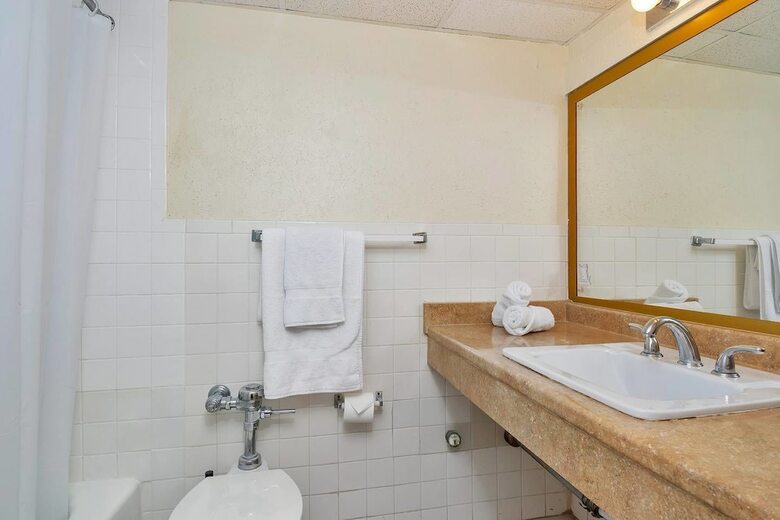 Apartamentos Lovely Little Studio With Pool, Hallandale Beach:)