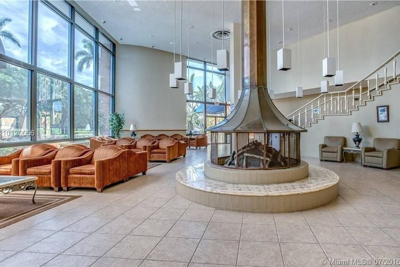 Amazing 1br Apartment With Pool, Hallandale Beach!