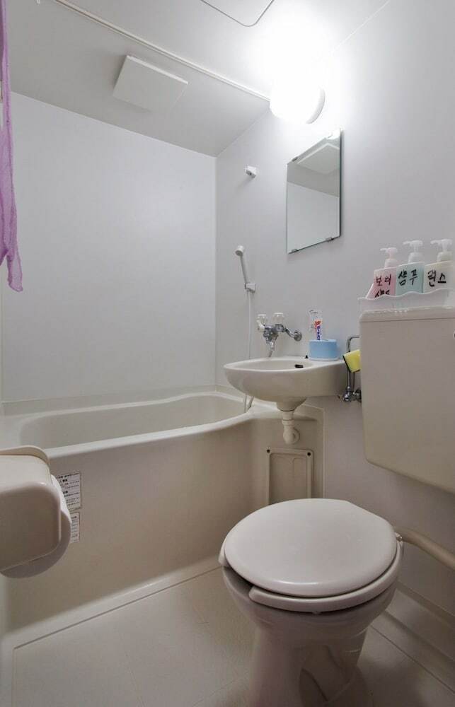 Apartamentos Young Minbak Osaka Guest House