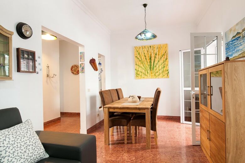 Beautiful Beach Apartment M&b IV By Las Canteras