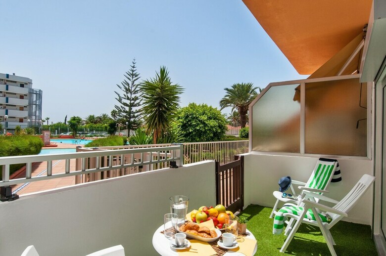 Cozy Apartment Av111 In Playa Del Ingles