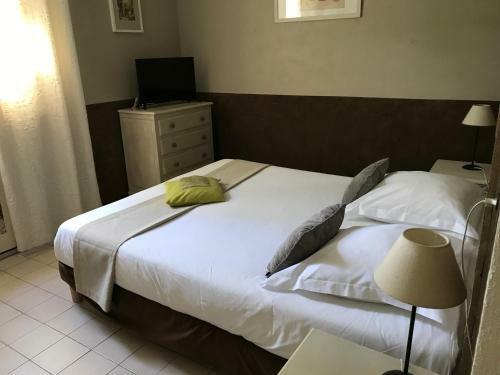 Hotel Le Devem De Mirapier