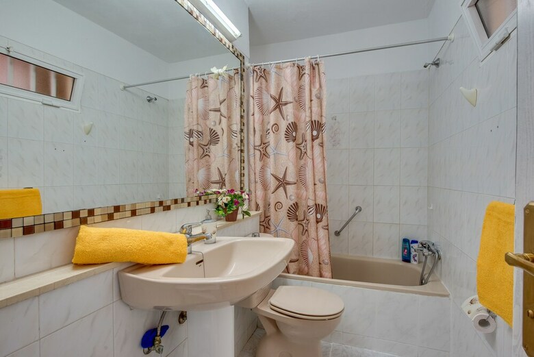 Y2f. Apartment With Pool View And Next To The Beach!