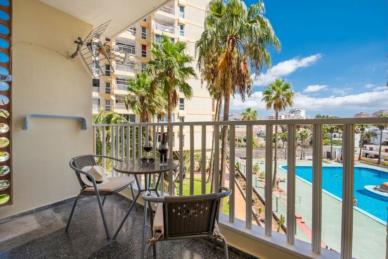 Y2f. Apartment With Pool View And Next To The Beach!