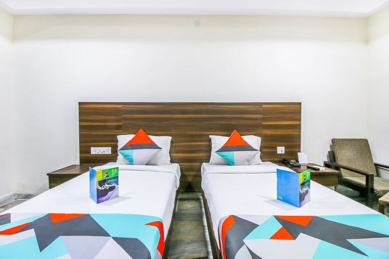 Fabhotel Srujana Inn
