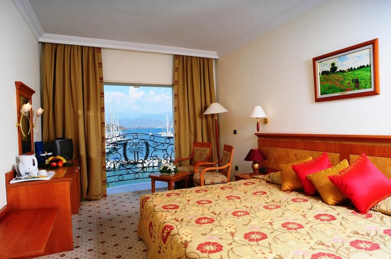 Hotel Ece Saray Marina Resort