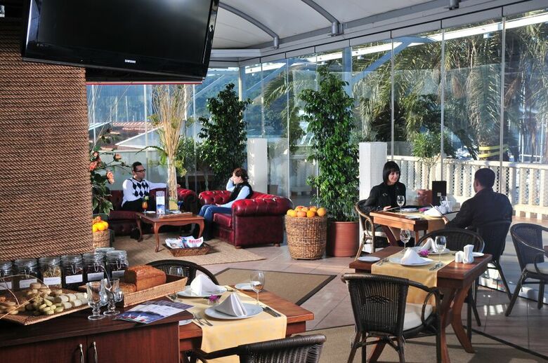Hotel Ece Saray Marina Resort