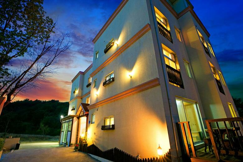Apartamentos Gyeongju Montmartre Pension