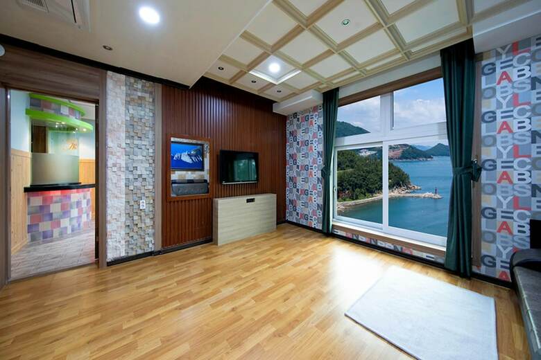 Apartamentos Yeosu The King Pension