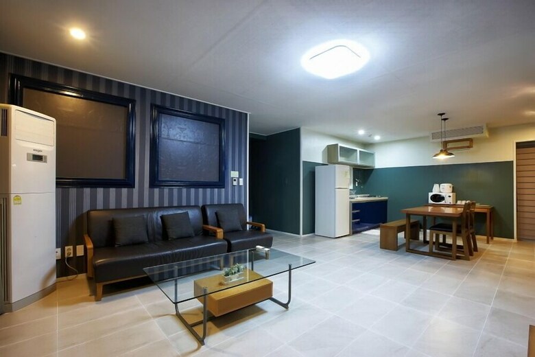 Apartamentos Holiday Home Just Sleep B Jeju