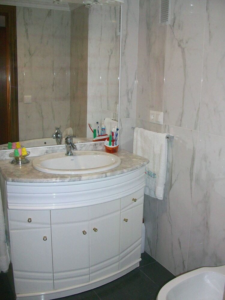 Apartamentos Sorolla 6� - 26 (S�lo Familias)