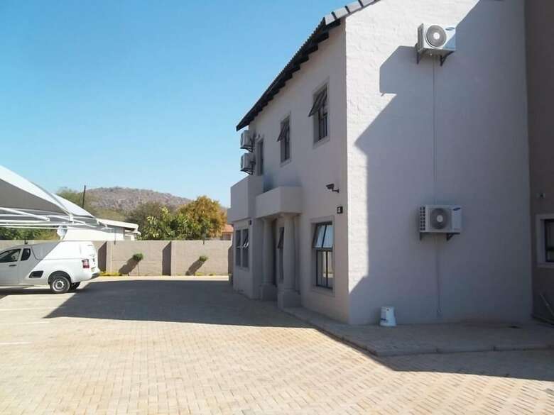 Regent Hotel Kgale