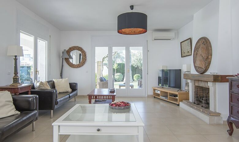 Villa 50m From The Beach In Cambrils Th 11