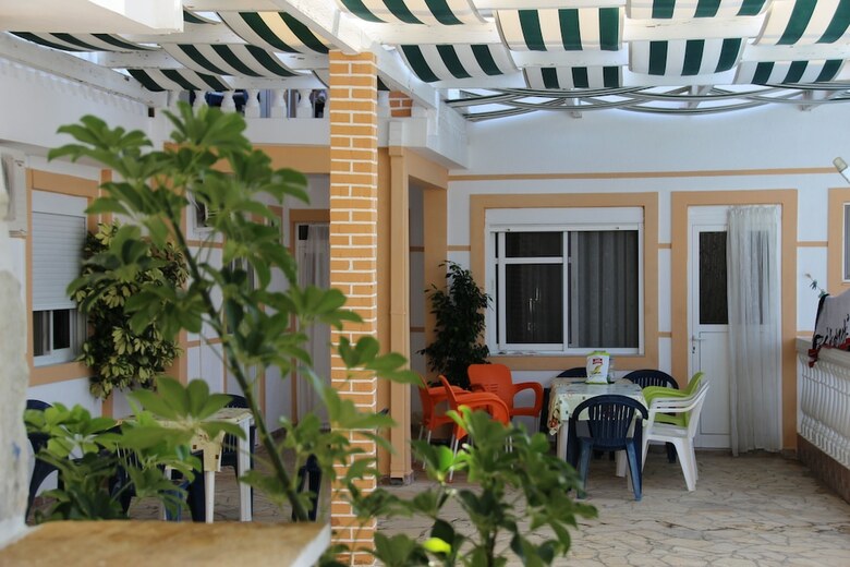 Aparthotel Qeparo Napolon Complex