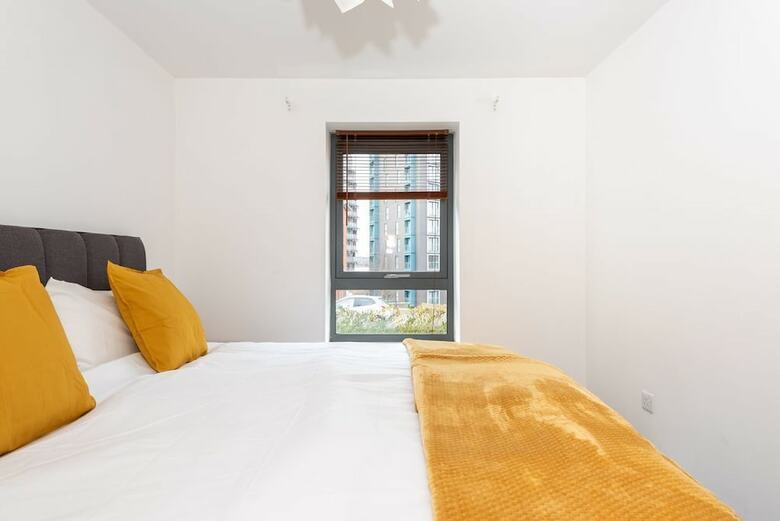 Bouverie Apartment