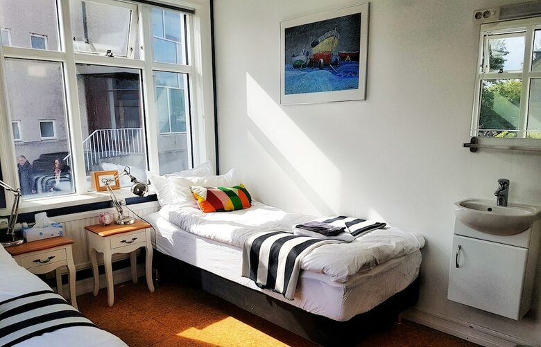 Hostal Refurinn Reykjavik Guesthouse
