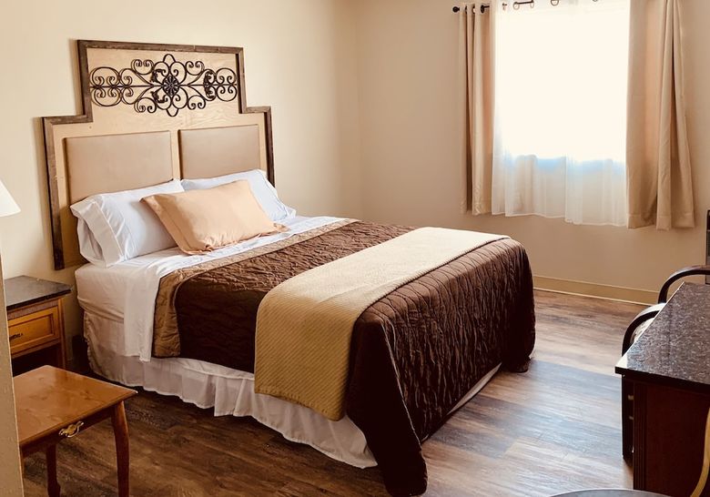 Hotel Alaska Angler's Inn